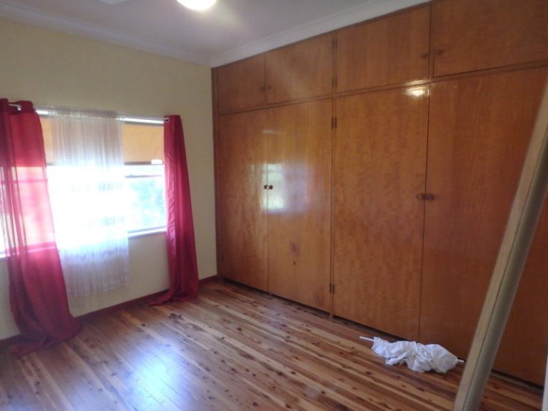 144 Kitchener Road, Temora NSW 2666 - photo 11