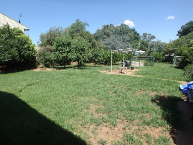 144 Kitchener Road, Temora NSW 2666 - photo 14