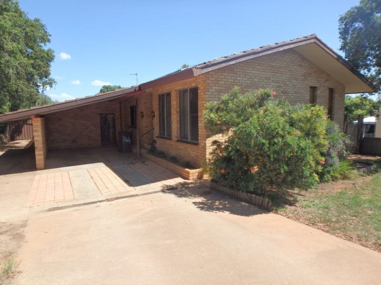 144 Kitchener Road, Temora NSW 2666 - McGrath Riverina