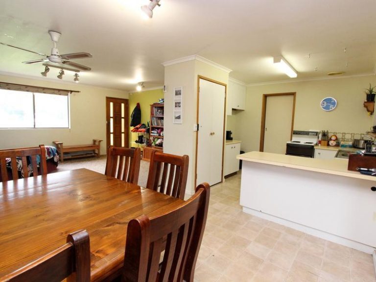 9 Truskett Street, Temora NSW 2666 - photo 21