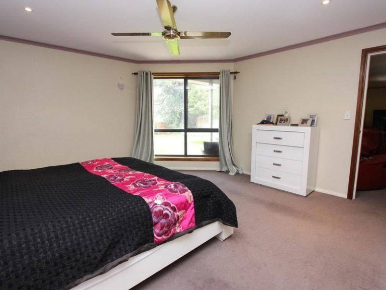 9 Truskett Street, Temora NSW 2666 - photo 22