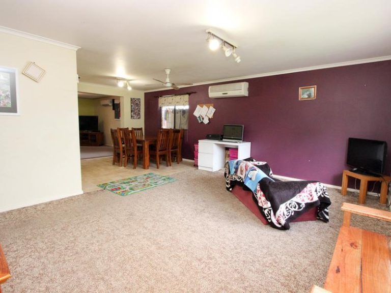 9 Truskett Street, Temora NSW 2666 - photo 5