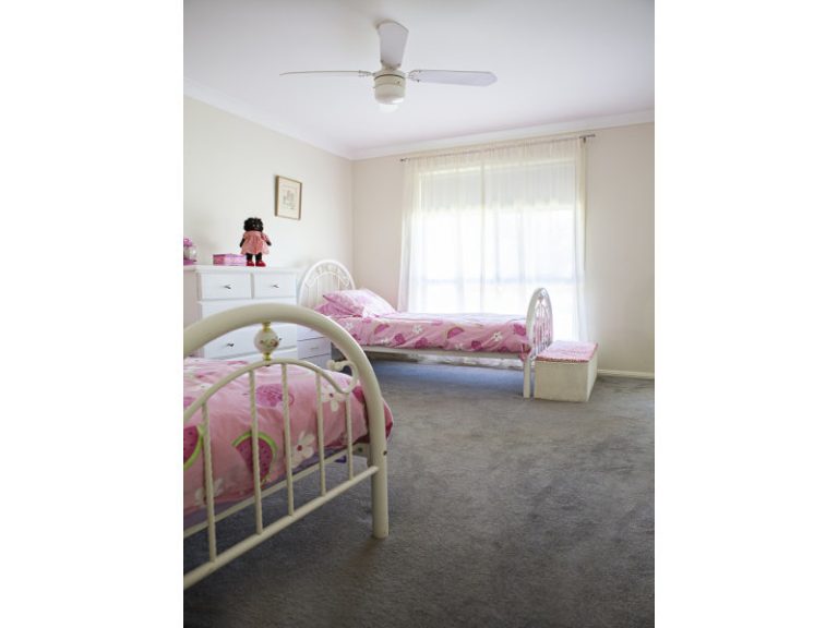 1 Evatt Street, Temora NSW 2666 - photo 12