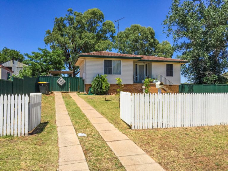 106 Bolton Street, Narrandera NSW 2700 - McGrath Riverina