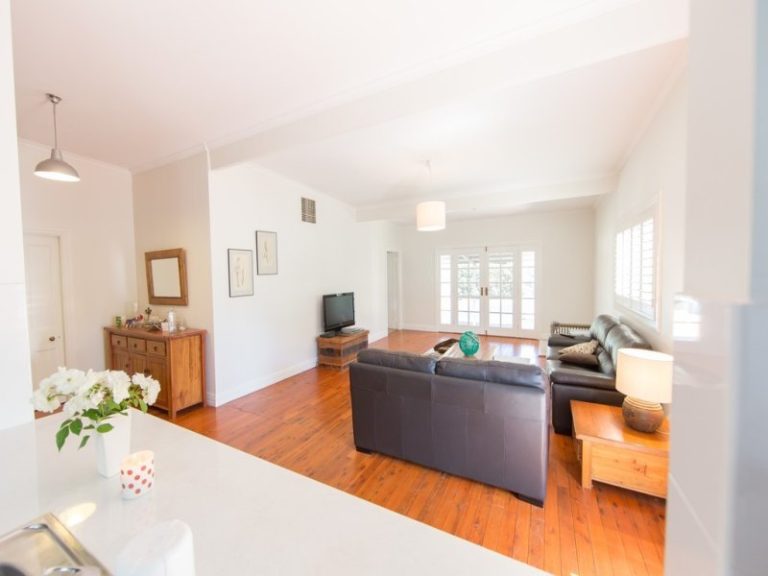 71 Parker Street, Cootamundra NSW 2590 - photo 10