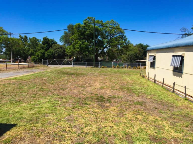 3-5 Crescent Street, Narrandera NSW 2700 - photo 3