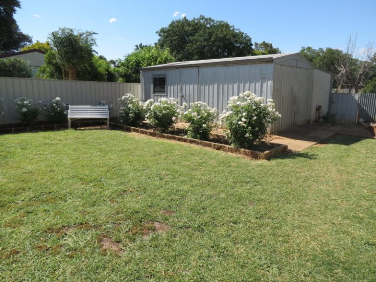 156 Victoria Street, Temora NSW 2666 - photo 16