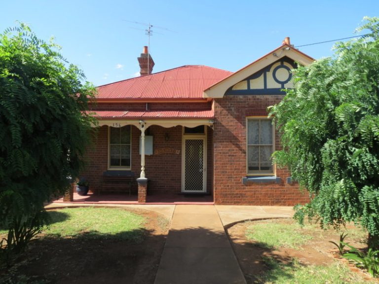 156 Victoria Street, Temora NSW 2666 - photo 17