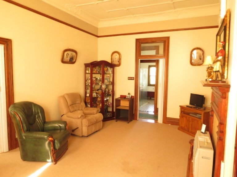 156 Victoria Street, Temora NSW 2666 - photo 22