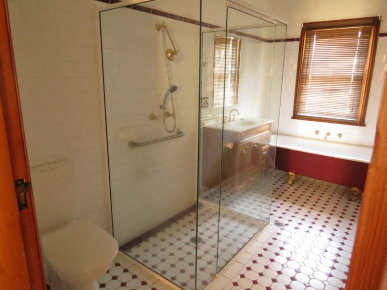 156 Victoria Street, Temora NSW 2666 - photo 5
