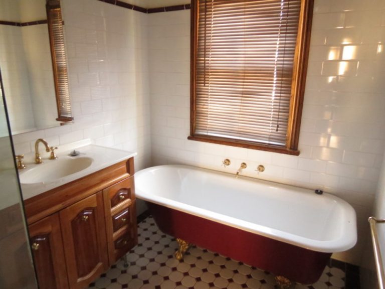 156 Victoria Street, Temora NSW 2666 - photo 6