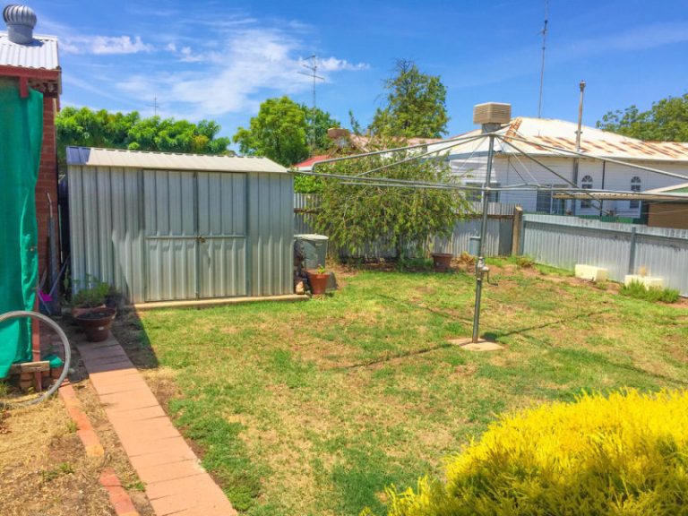 37 Cadell Street, Narrandera NSW 2700 - photo 15