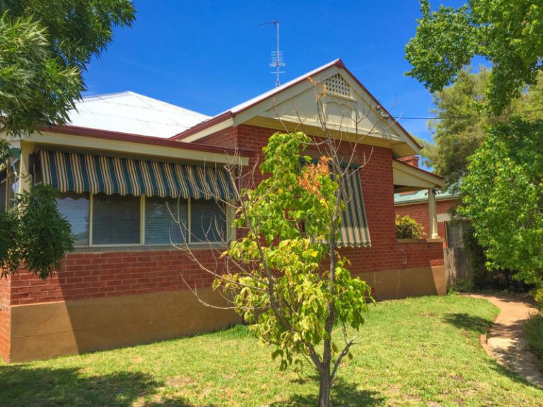 37 Cadell Street, Narrandera NSW 2700 - photo 3