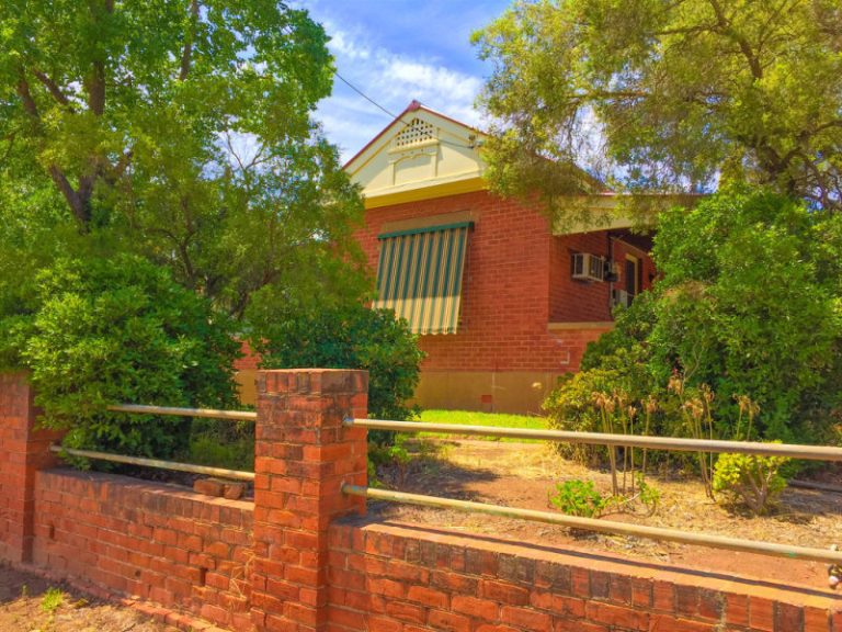 37 Cadell Street, Narrandera NSW 2700 - photo 8
