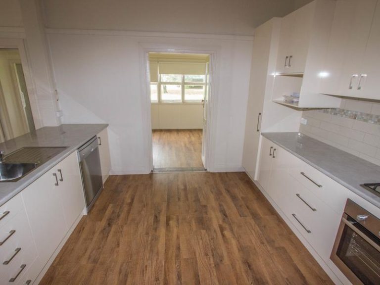 102 Audley Street, Narrandera NSW 2700 - photo 14