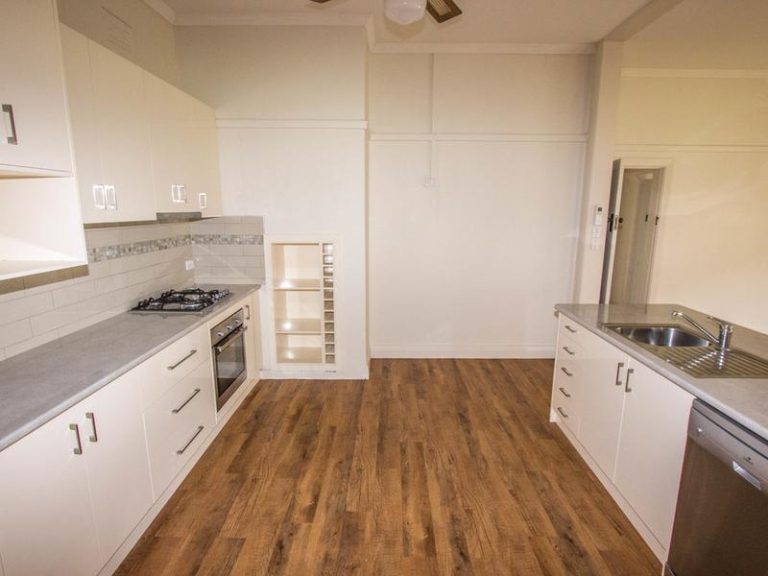 102 Audley Street, Narrandera NSW 2700 - photo 6