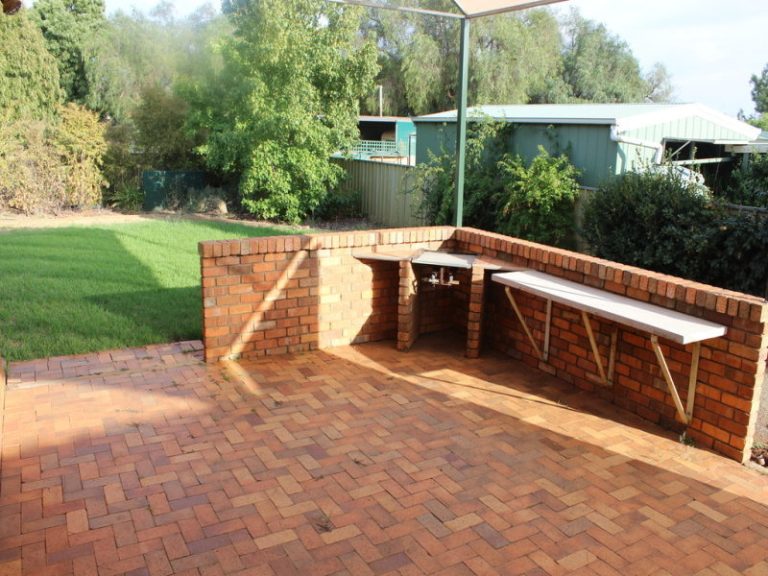 10 Skidmore Street, Temora NSW 2666 - photo 21