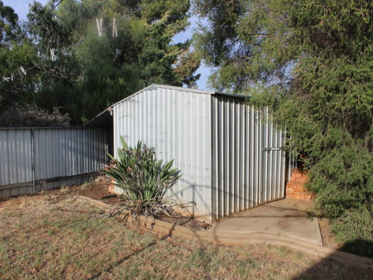 10 Skidmore Street, Temora NSW 2666 - photo 24
