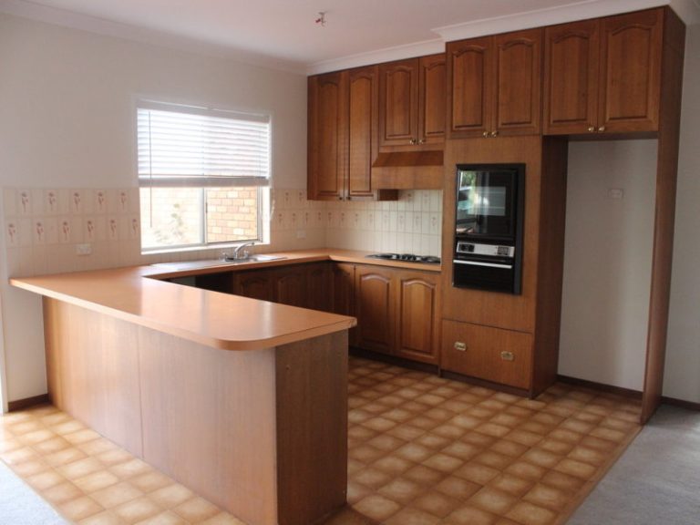 10 Skidmore Street, Temora NSW 2666 - photo 4