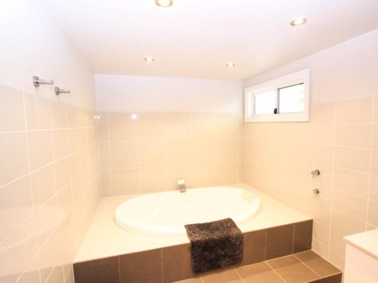 30 William Street, Narrandera NSW 2700 - photo 17