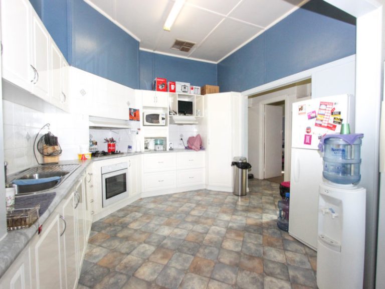 63 Dalgetty Street, Narrandera NSW 2700 - photo 12