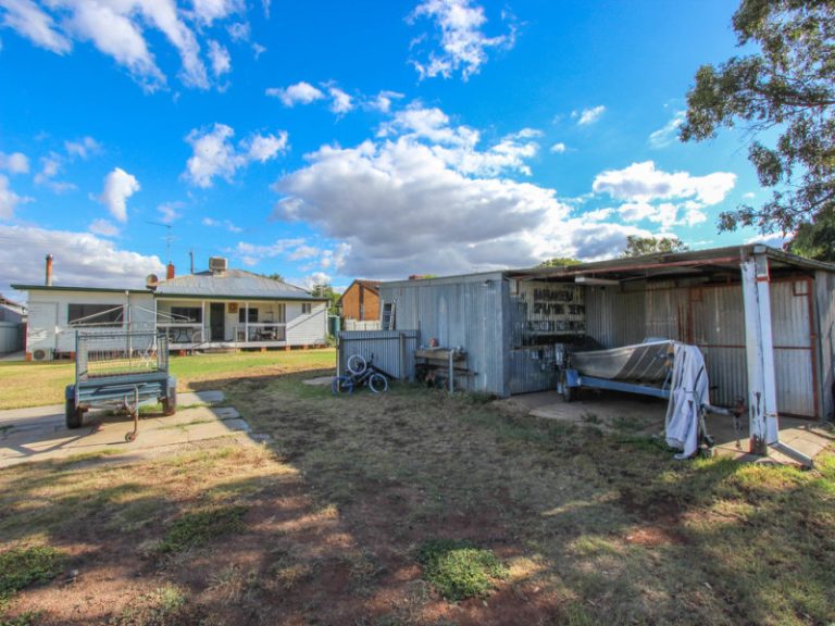 63 Dalgetty Street, Narrandera NSW 2700 - photo 18