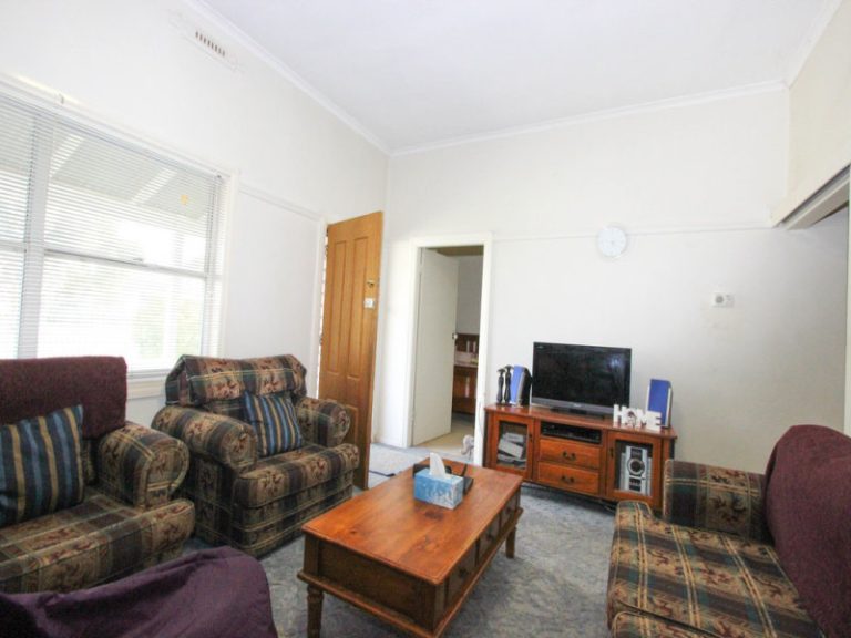 63 Dalgetty Street, Narrandera NSW 2700 - photo 5