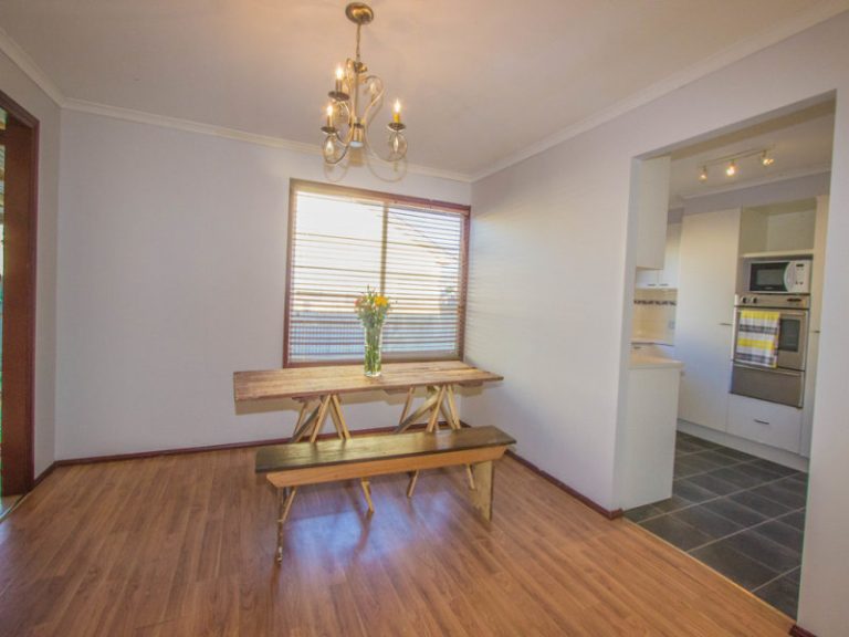 13 Cootamundra Road, Temora NSW 2666 - photo 13