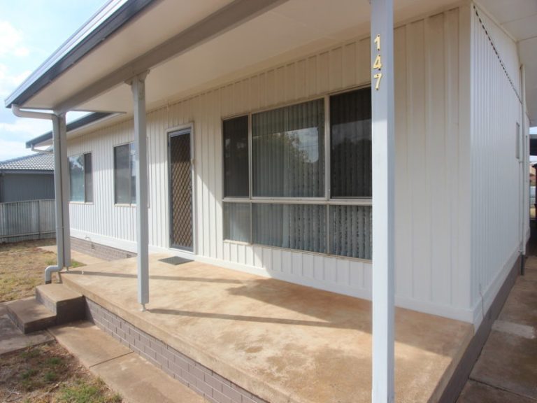 147 Vesper Street, Temora NSW 2666 - photo 15