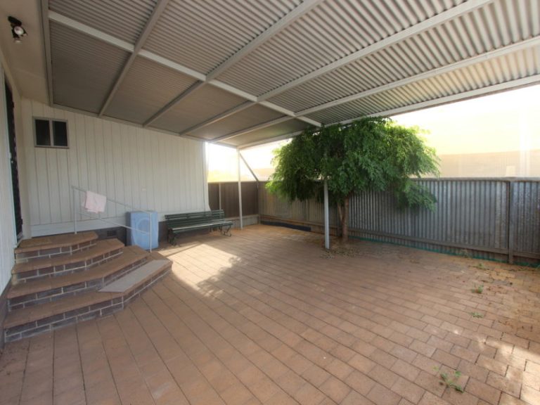 147 Vesper Street, Temora NSW 2666 - photo 16