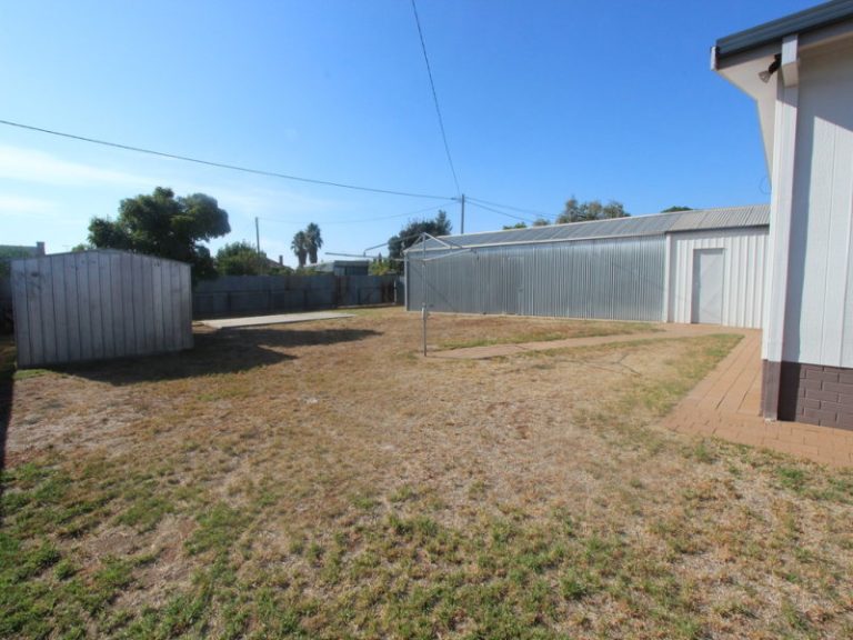 147 Vesper Street, Temora NSW 2666 - photo 18