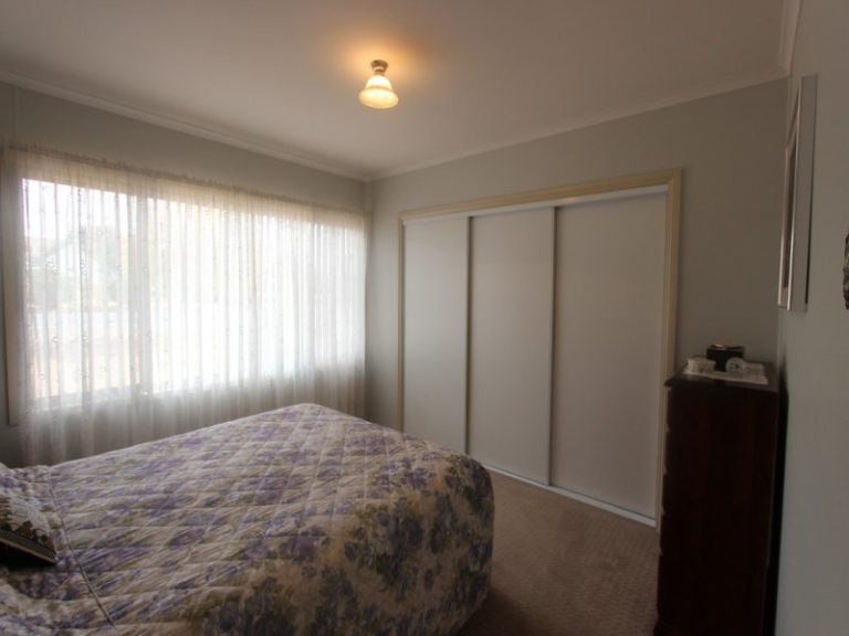 147 Vesper Street, Temora NSW 2666 - photo 5
