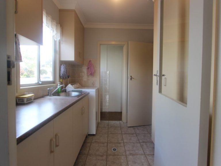 147 Vesper Street, Temora NSW 2666 - photo 10
