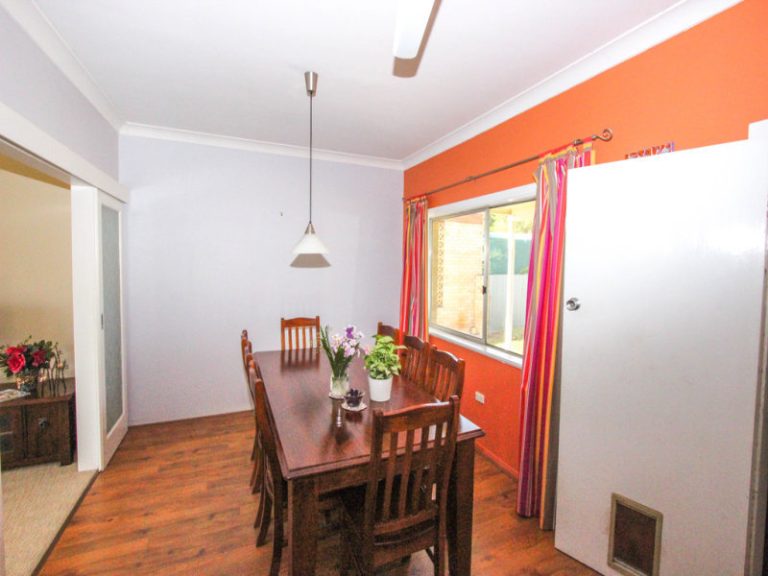 6 Riverine Street, Narrandera NSW 2700 - photo 11