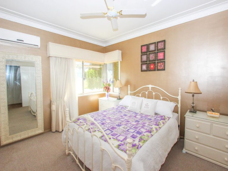 6 Riverine Street, Narrandera NSW 2700 - photo 14