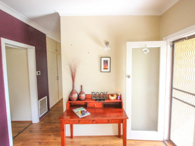 6 Riverine Street, Narrandera NSW 2700 - photo 5