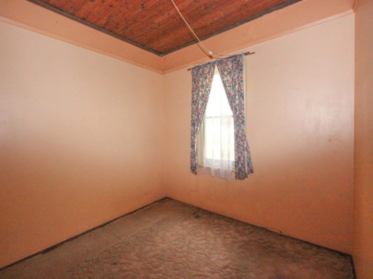 174 Larmer Street, Narrandera NSW 2700 - photo 13