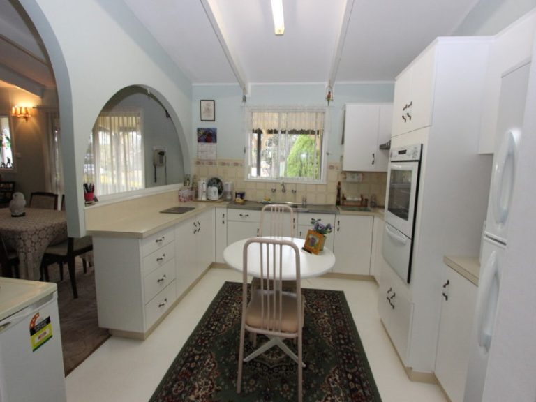 4 Parnell Street, Boorowa NSW 2586 - photo 5