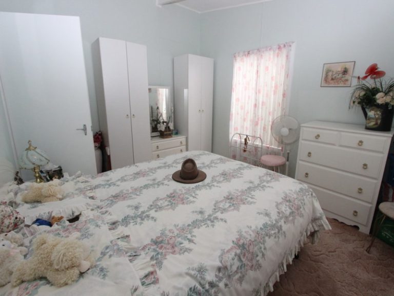 4 Parnell Street, Boorowa NSW 2586 - photo 10