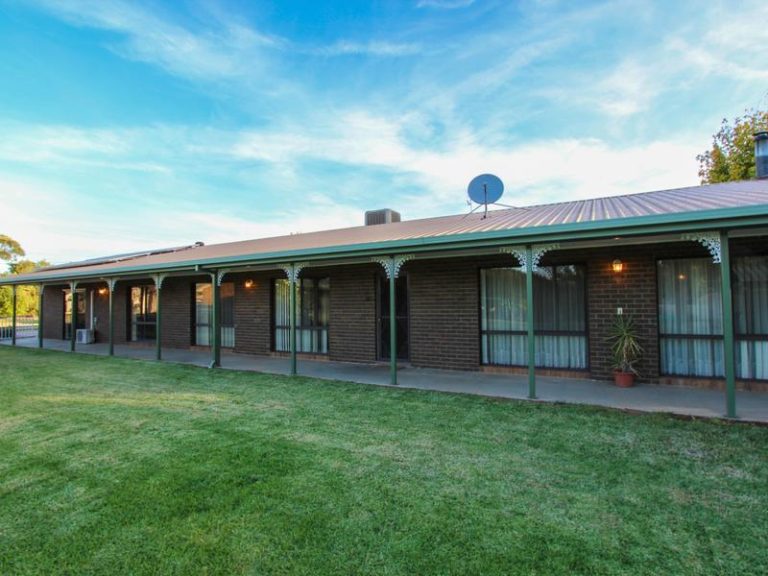 39 Sandpiper Street, Coleambally NSW 2707 - photo 3