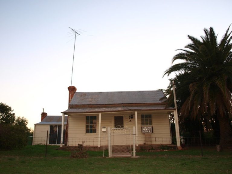 28 DeBoos Street, Barmedman NSW 2668 - McGrath Riverina