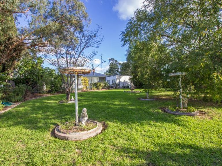 95 Pine Hill Road, Narrandera NSW 2700 - photo 28