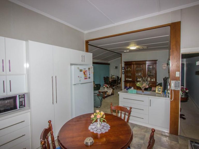 95 Pine Hill Road, Narrandera NSW 2700 - photo 7