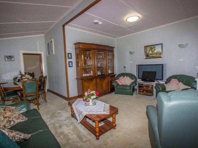 95 Pine Hill Road, Narrandera NSW 2700 - photo 8