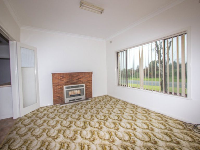 55 Ferrier Street, Narrandera NSW 2700 - photo 5