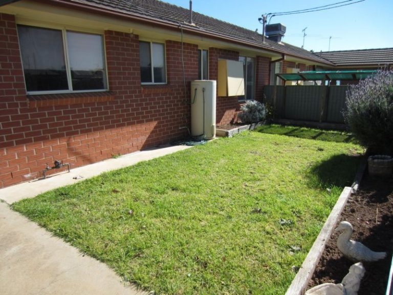 4/163 DeBoos Street, Temora NSW 2666 - photo 8