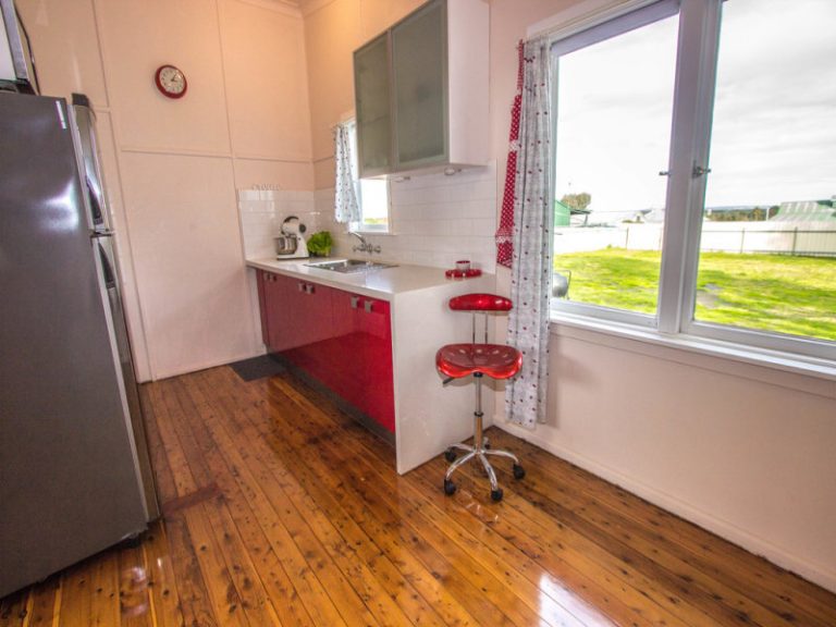76 Dalgetty Street, Narrandera NSW 2700 - photo 2