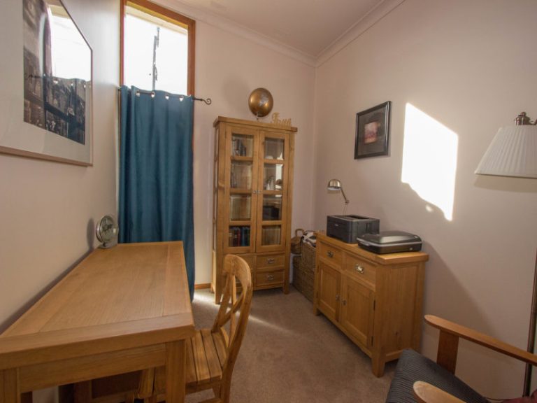 76 Dalgetty Street, Narrandera NSW 2700 - photo 7
