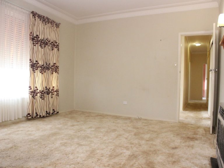15 Ashton Street, Temora NSW 2666 - photo 11