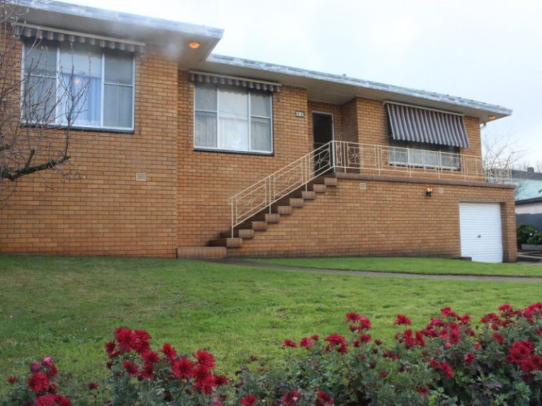 15 Ashton Street, Temora NSW 2666 - McGrath Riverina
